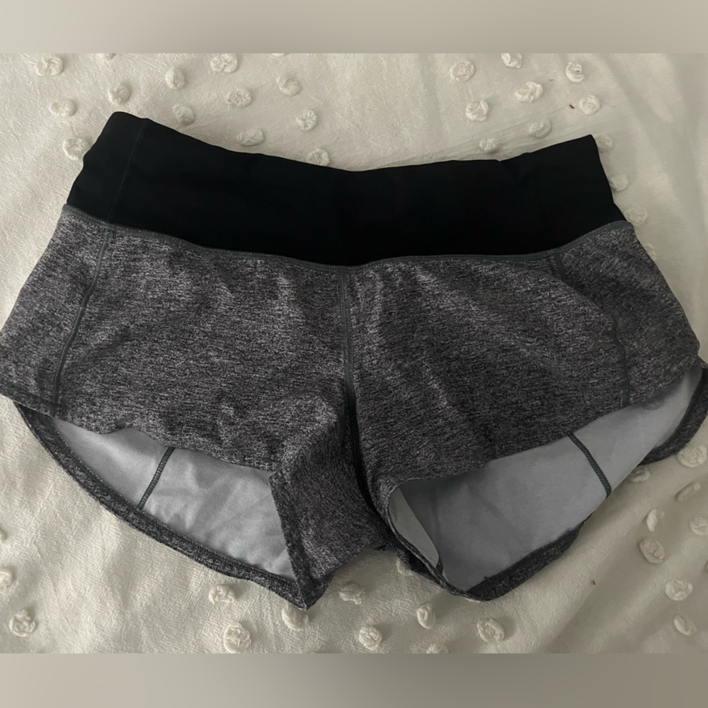 Lululemon Speed up shorts 2.5”